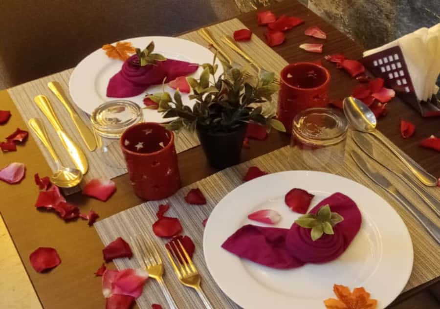 Marrakech: Romantic Spa Experience with Dinner - The hammam: Moroccan cleansing with black soap and eucalyptus