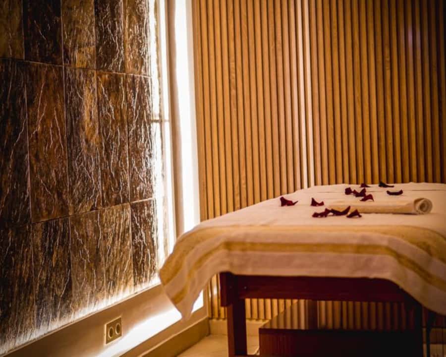 Marrakech: Romantic Spa Experience with Dinner - Pickup from your Marrakech hotel or riad