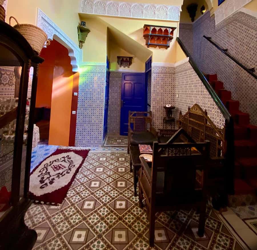 Marrakech: Souk Tour & Berber Hammam with Massage - Meeting at Bab Agnaou and Finding the Right Door