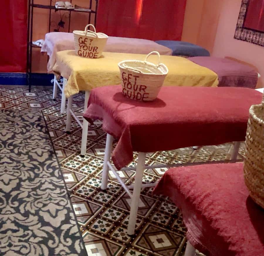 Marrakech: Souk Tour & Berber Hammam with Massage - What Happens During the Black Soap Hammam
