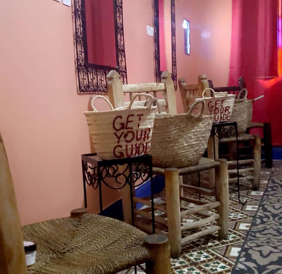 Marrakech: Souk Tour & Berber Hammam with Massage - Tea, Pastries, and the Small Comforts