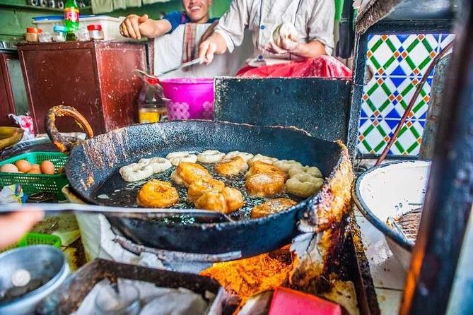 Marrakech: Street Food Tour by Night - Starting beneath the lights of Jemaa el-Fnaa