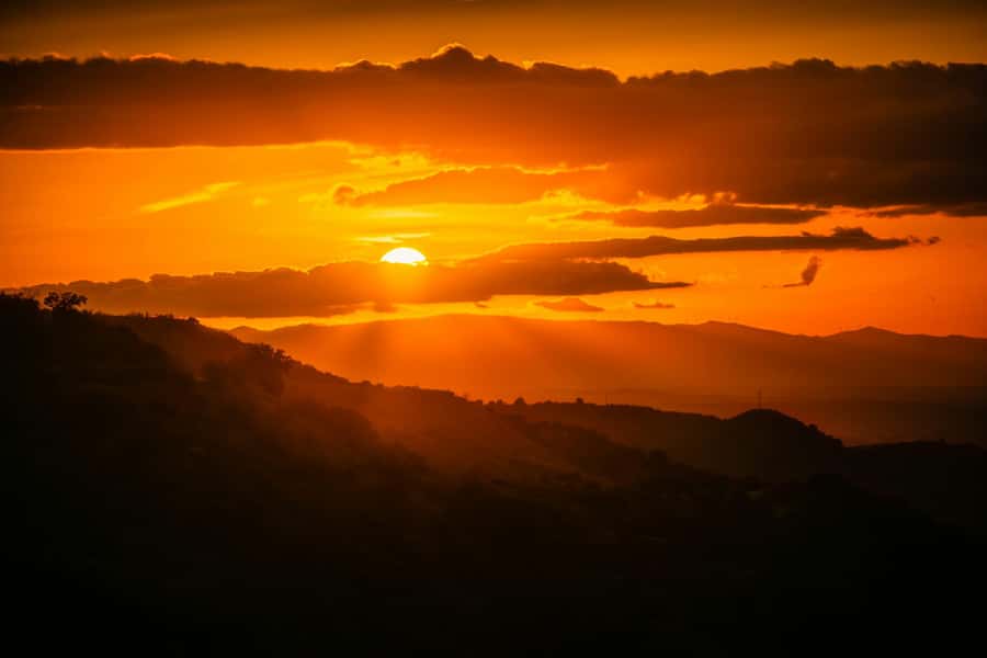 Marrakech: Sunrise Hike in the Atlas Mountains w/ Breakfast - Leaving Marrakech before dawn for the Atlas