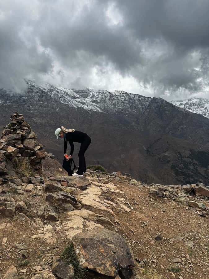 Marrakech: Tedli Summit Atlas Mountains Day Hike & Lunch - The first steep section to Mount Tedli