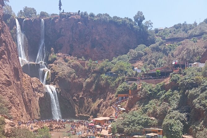 Marrakech to Ouzoud Waterfalls Day Tour - Lunch above the cascades