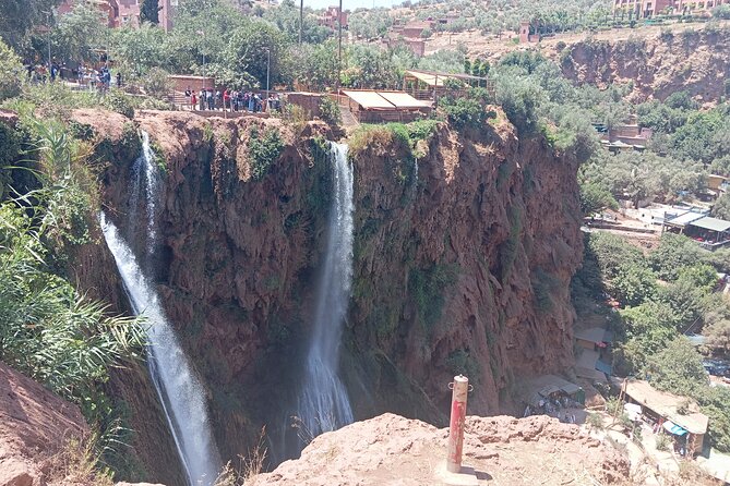 Marrakech to Ouzoud Waterfalls Day Tour - Walking, stairs, and the return to Marrakech