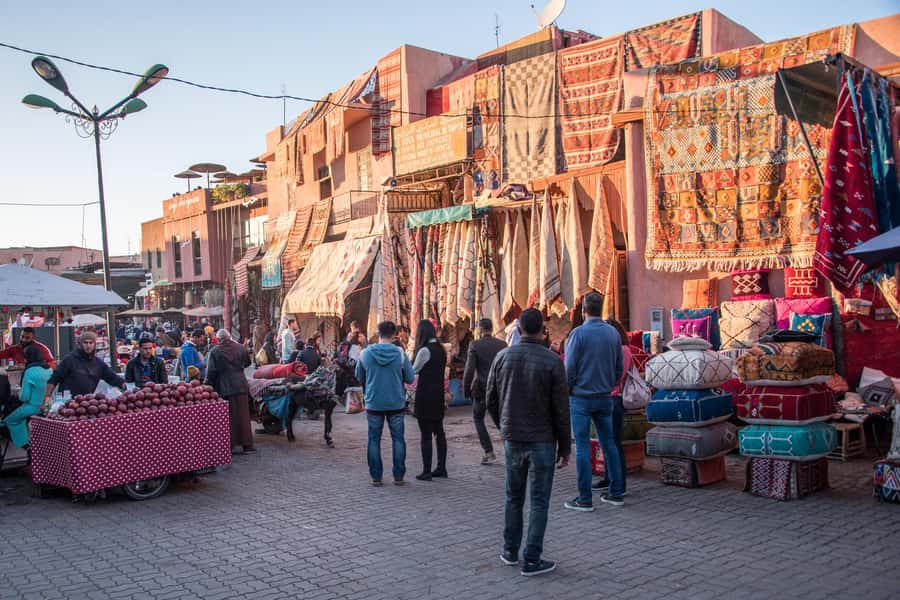 Marrakech: Vibrant Souks, Local Artisans & Medina Experience - Souk El Kebir and the final look at carpets