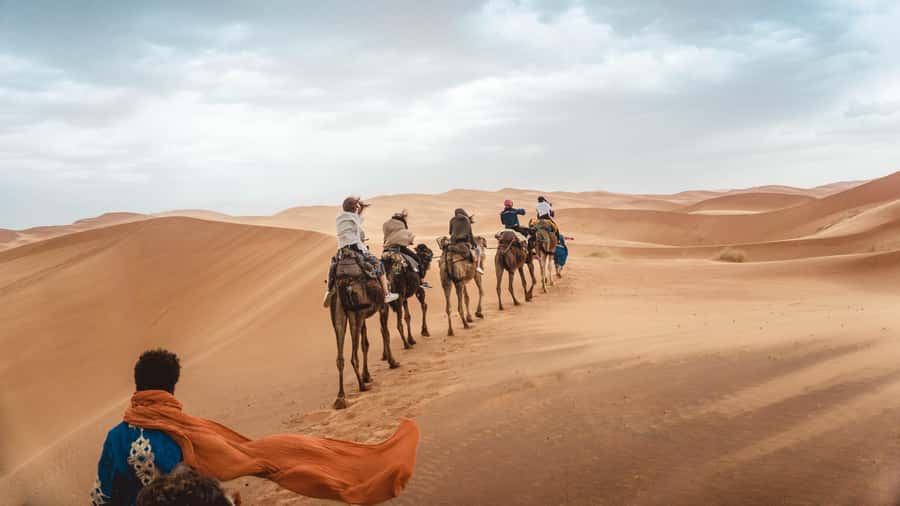 Merzouga: Overnight Stay in Luxury Desert Tent with Dinner - From Hotel Yasmina to the Erg Chebbi dunes