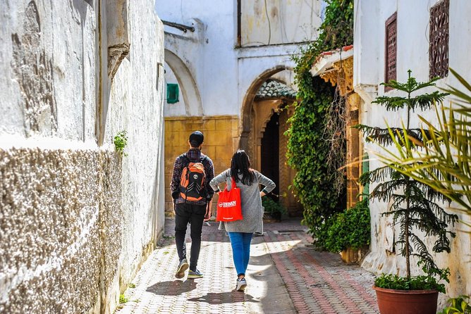 Morning Casablanca: The Medina and Beyond Cultural Walking Tour - The Mahkama du Pacha visit