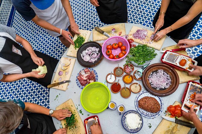 Moroccan Cooking Class and Fez Market Visit and Meal - Starting in the Fez market