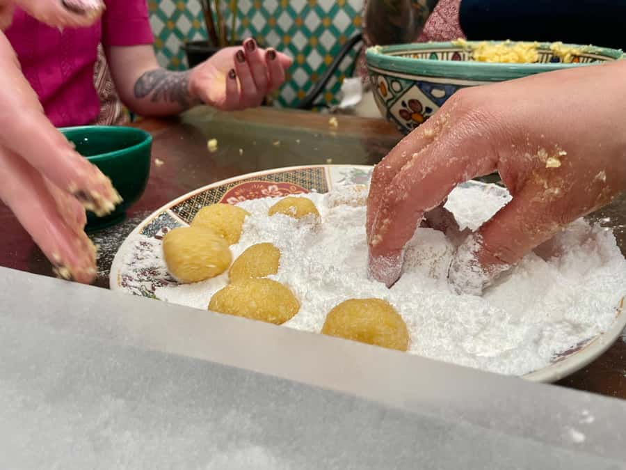 Moroccan Crepes & Pastries Kitchen - Communication, translation, and what to expect from the instruction