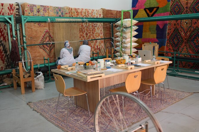 Myrugy-Small Group Rug Making Workshop in Marrakech with Licensed - Making a small Moroccan rug in Marrakech