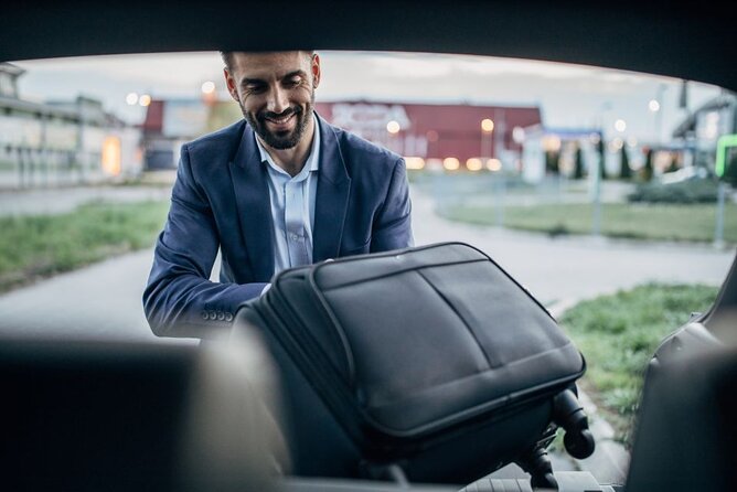 Official Taxi in Marrakech: Airport Arrival & Departure - The drivers and communication