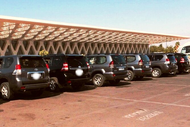 Private Airport Transfer from or to Marrakech Menara Airport. - Driver service: friendly help with some uneven results