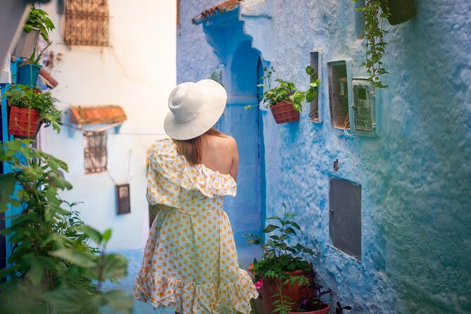 Private photo tour with a local pro photographer - Callejon El Asri, the Instagram Street