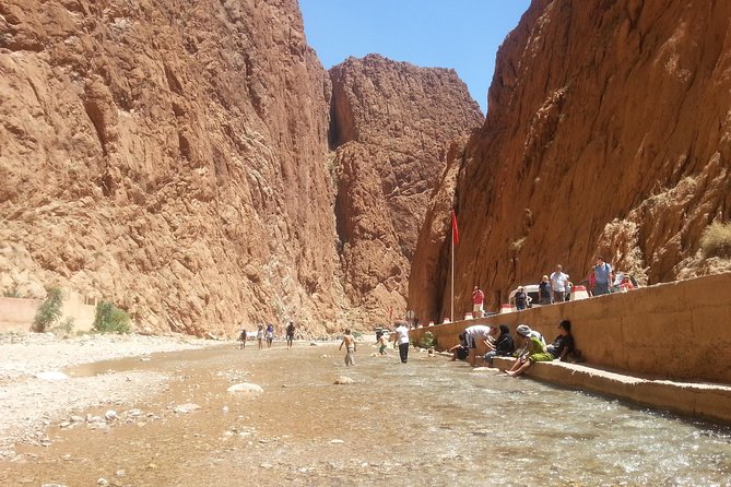 Private Sahara Discovery Tour from Marrakech to Fez in 4WD - Day three: Sunrise, Rissani market, and off-road Erg Chebbi