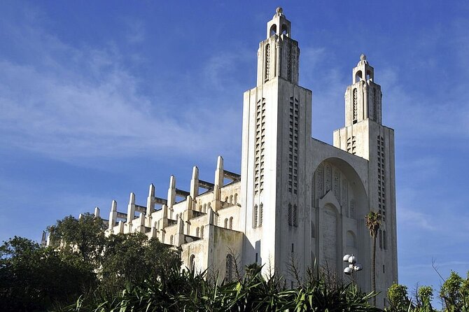 Private Tour of Casablanca with Hassan II Mosque Entry Ticket - Habbous and the Royal Palace area