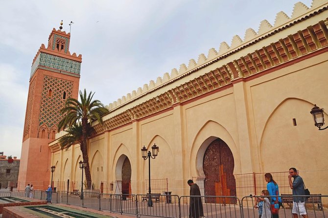 private VIP half journey of Marrakesh : History & Culture. - Why this four-hour Medina walk makes sense