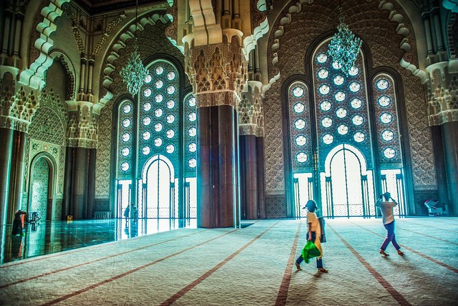 Religious Casablanca: Private Spiritual Tour Including Hassan II Mosque Visit - Moroccan art and mint tea at Musee Abderrahman Slaoui