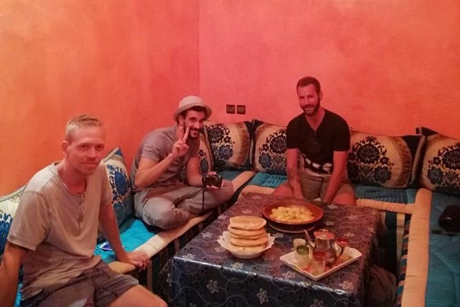 Sandboarding guided experience from Agadir - Why the Timlalin dunes make this outing special