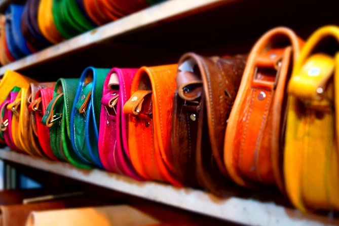 Souks Shopping Tours - Cash, cards, and practical shopping advice