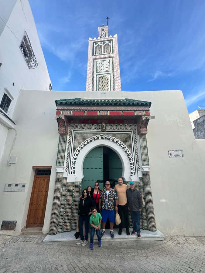 Tangier: Private Guided Walking Tour of the Tangier Medina - Grand Socco and the former Mendoub residence