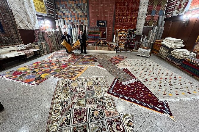 Traditional Souks Shopping Private Tour in Casablanca - The Friday morning warning