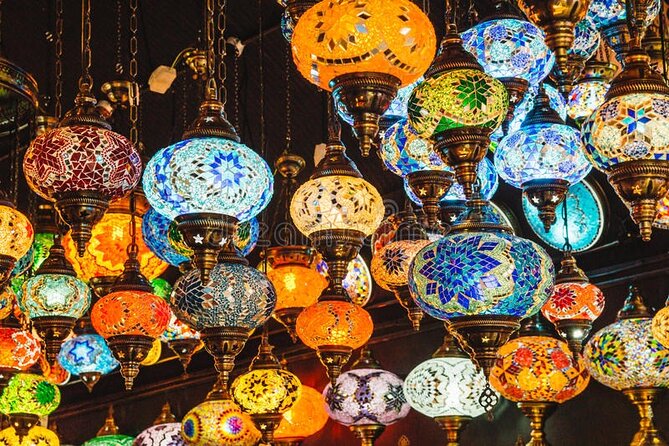 VIP shopping tour in the local souks of Marrakech - Inside the souks: crafts, colors, and narrow lanes