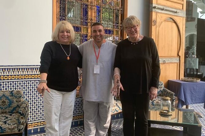 Walking Tour in Old Medina Fez with Official Guide - A closer look at souks, spices, and local craft