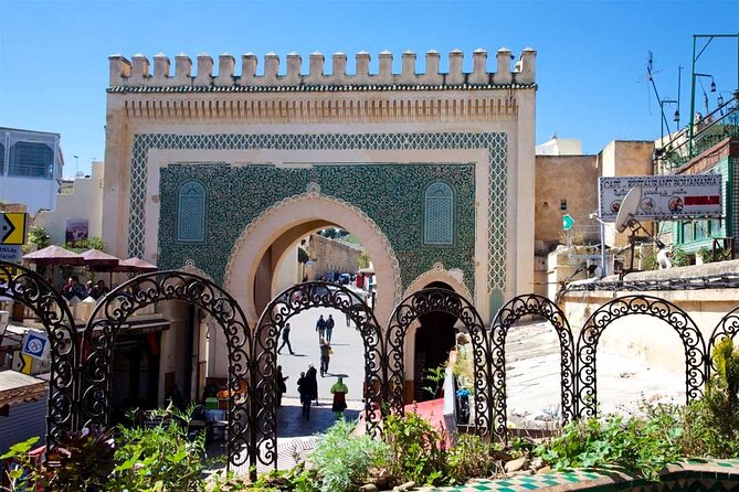 Wonderful Day Tour in Fes: A Historical and Cultural Guided Trip - Moulay Idriss II and the sacred center